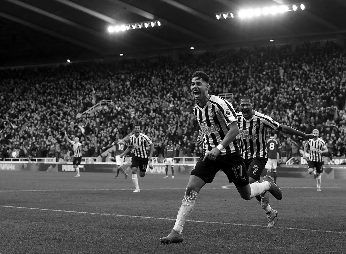 Ayoze Perez celebrates with Salomon Rondon after scoring the winner against Everton.