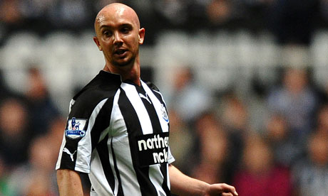 Stephen Ireland in action for Newcastle United vs. Manchester United