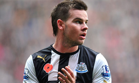 Danny Guthrie in action for Newcastle United at St.James’ Park in 2011