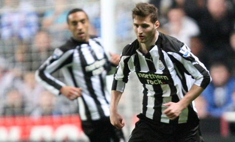 Tamás Kádár and James Perch in action for Newcastle United