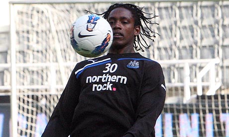 Nile Ranger control a ball in training at Benton, Newcastle