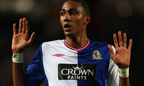 Steven N'Zonzi in action for Blackburn Rovers