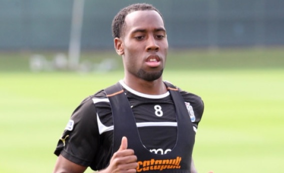 Vurnon Anita during training