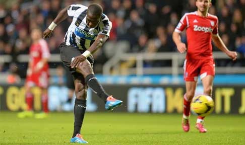 Moussa Sissoko scores a belter against West Brom in the Premier League