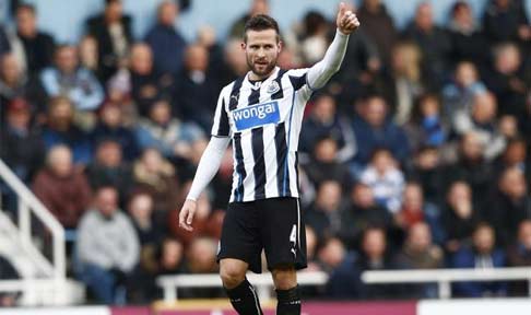 Yohan Cabaye salutes the NUFC supporters after scoring against West Ham