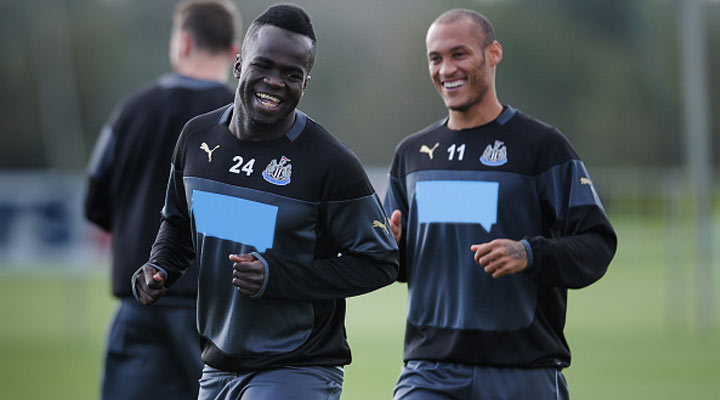 Cheick Tiote and Yoan Gouffran in training with Newcastle United