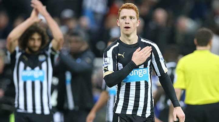 NUFC's Jack Colback celebrates after the final whistle against Chelsea